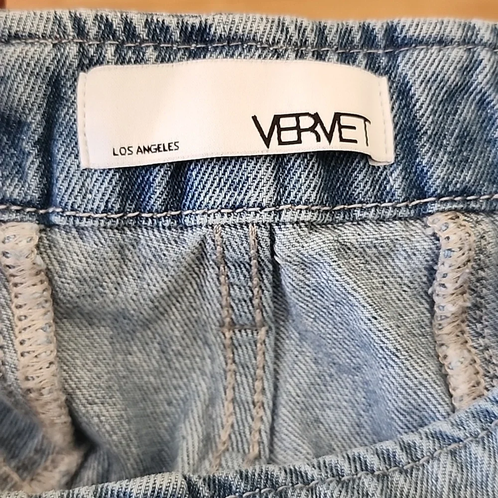 Vervet Los Angeles Cropped Hi-Rise Blue Jeans Size 28 x 27 - Picture 7 of 8